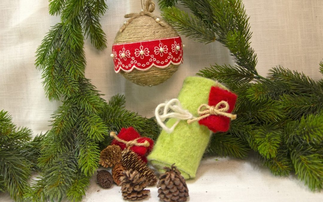 Decorations with felt laces #3034