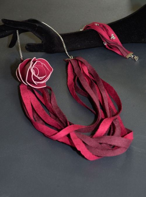 Schmuck aus Kunstvelourleder #3071