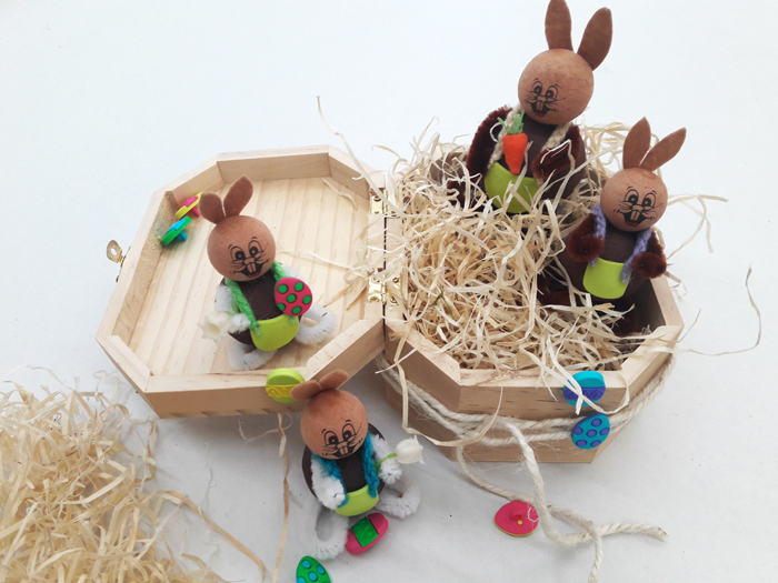 Kunterbunte Hasenfamilie #3084
