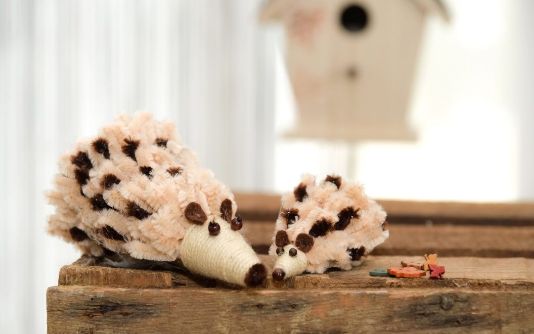 Igel aus Styropor und Chenilledraht #3197