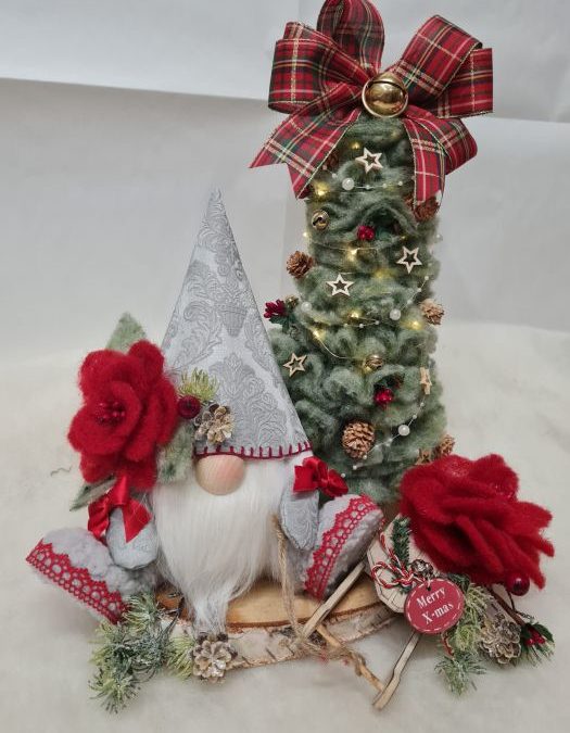 Gnomo Paolino e il suo albero di Natale – Centrocolor #3327