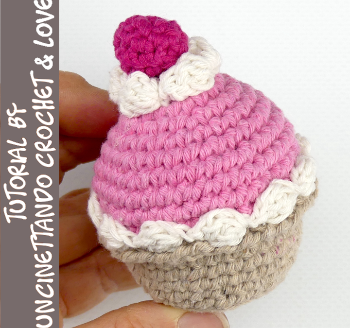 Amigurumi: Cupcake panna e lamponi #3382