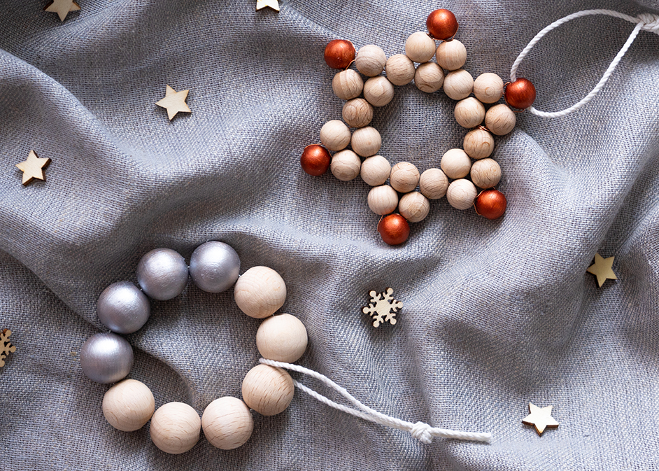 Christmassy wooden ball pendant