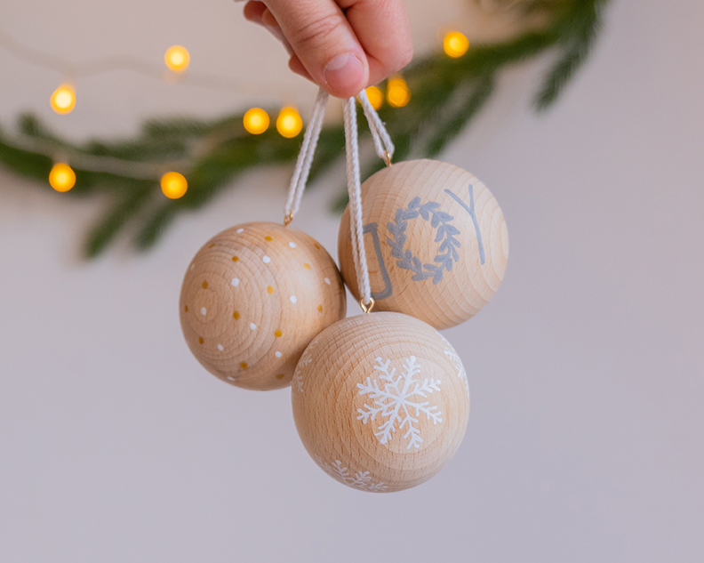 Christmas wooden balls